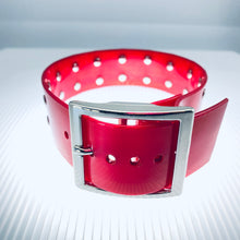 RIVET CHOKER IN RED